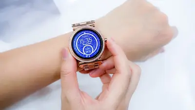 Najlepszy smartwatch dla eleganckiej kobiety. Który model wybrać?